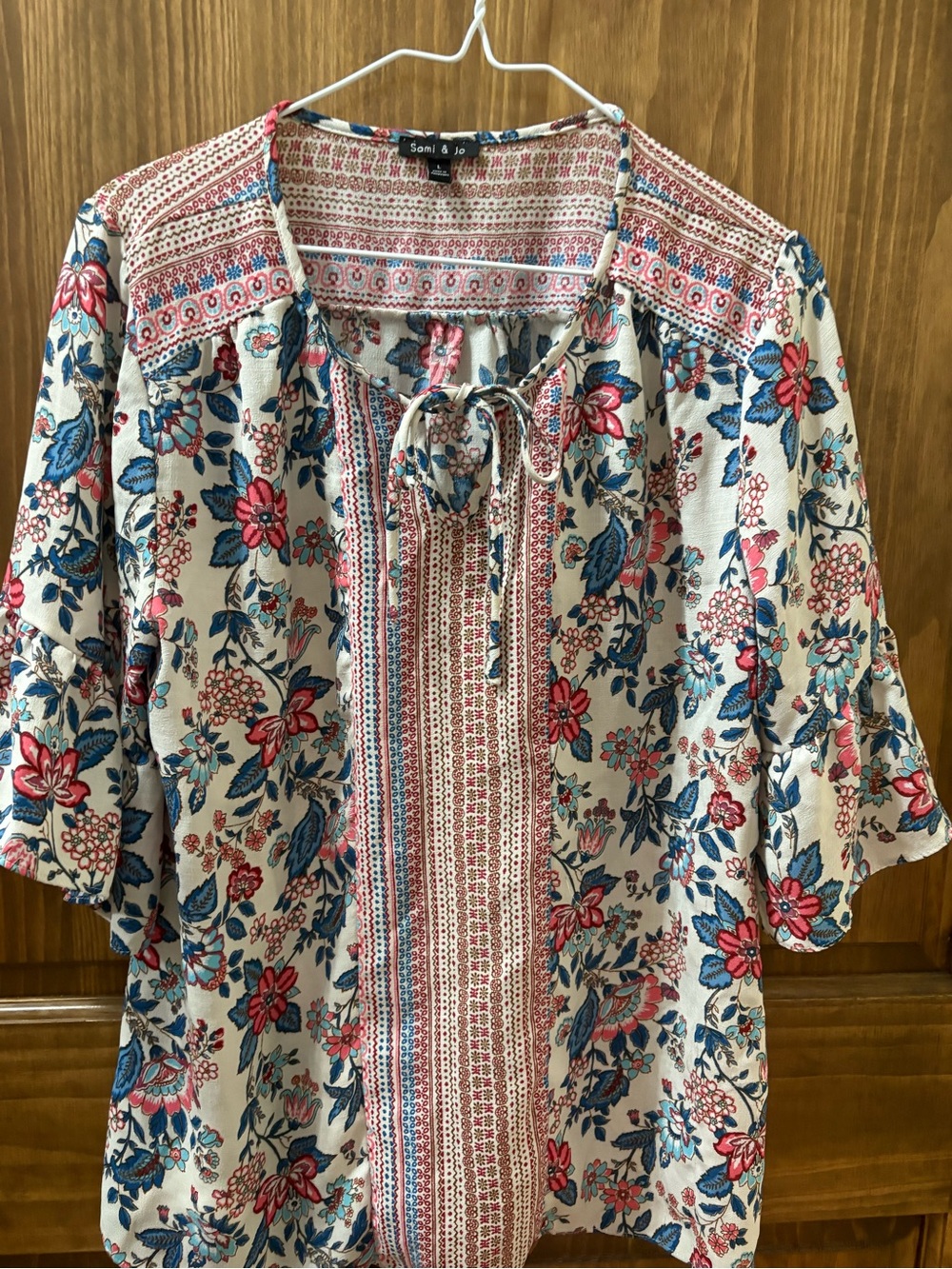 Sami & Jo Cream Floral Boho Split-Neck Tunic with Blue & Pink Accents, size L.